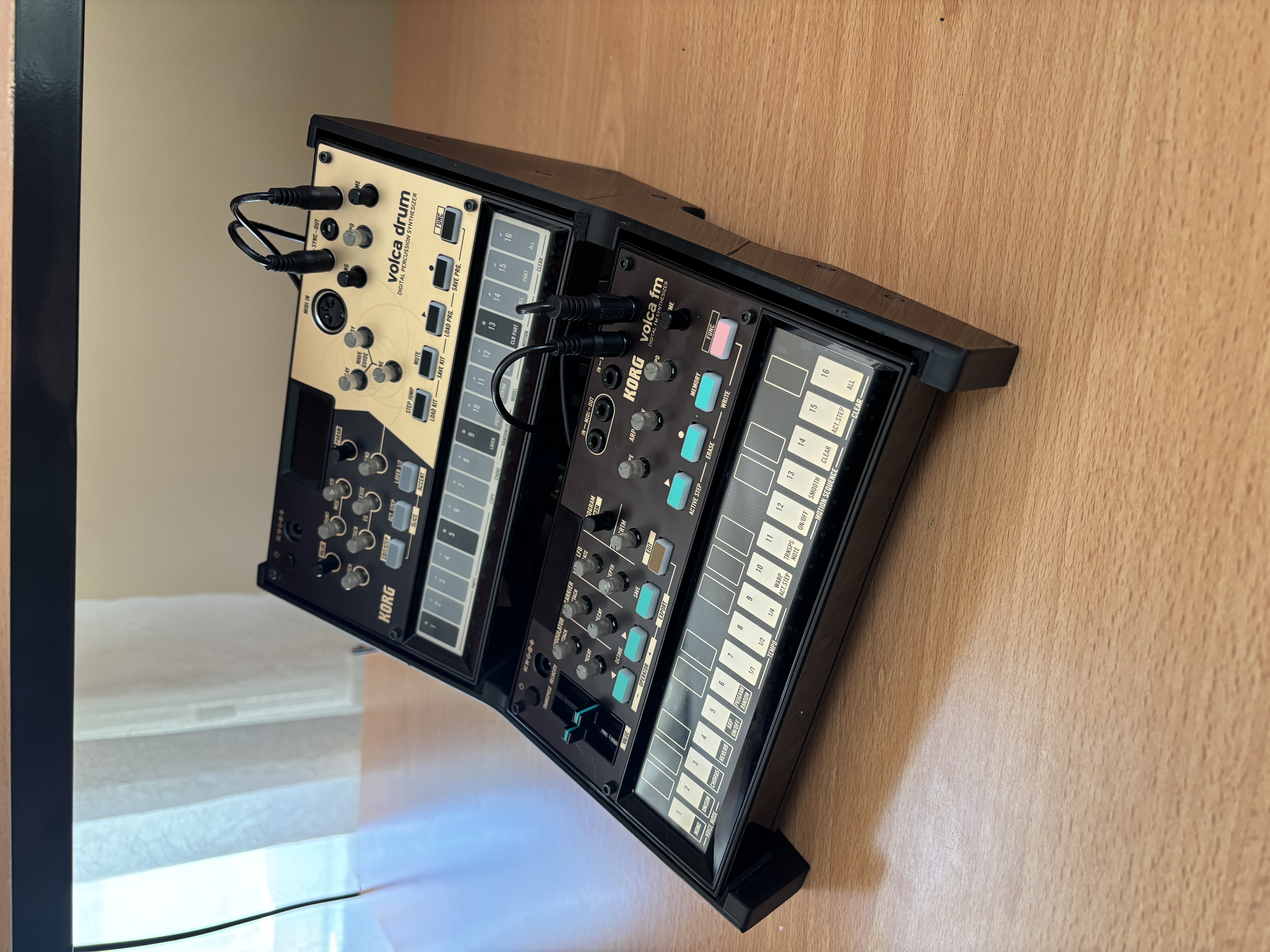 Volca Rack detail 7914